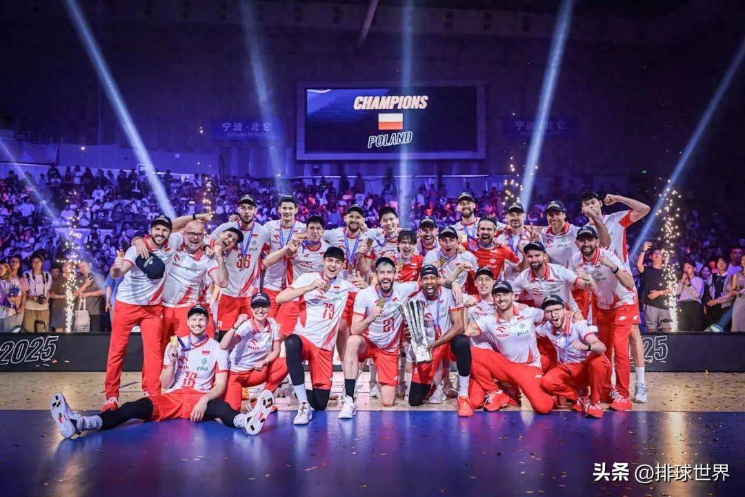 波兰队争取晋级机会，全力以赴的简单介绍