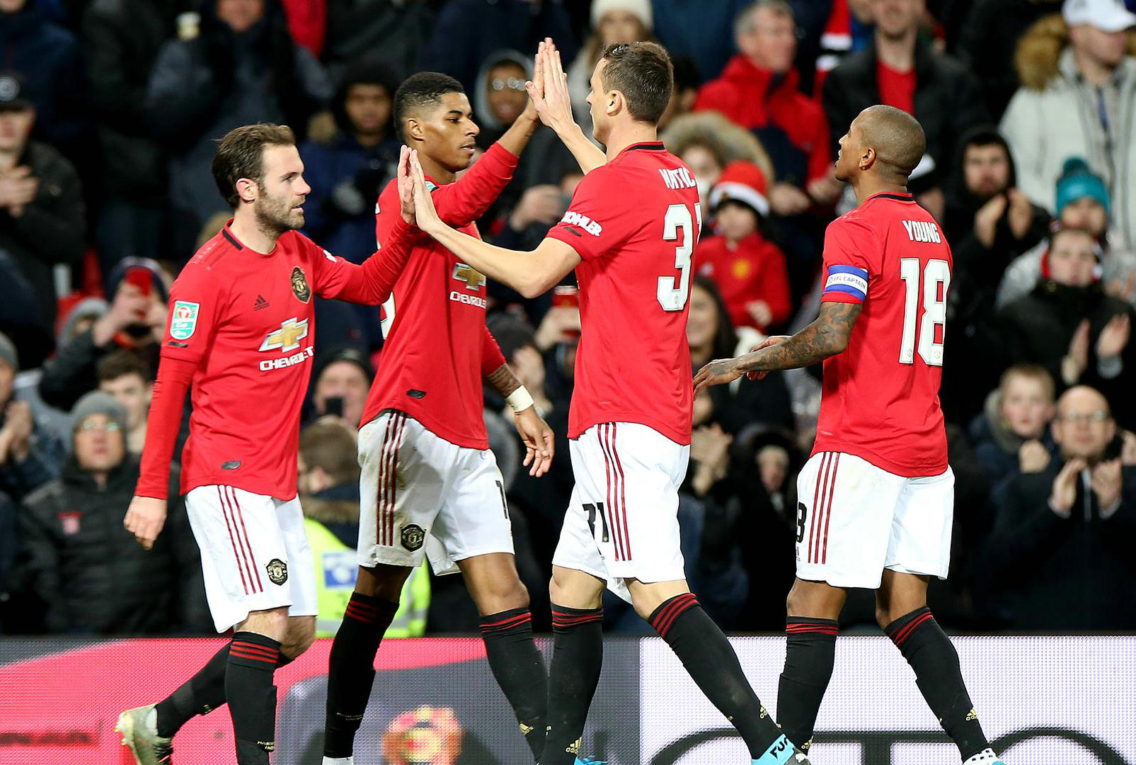 曼联连胜结束,主场不敌沃特福德 曼联连胜结束,主场不敌沃特福德