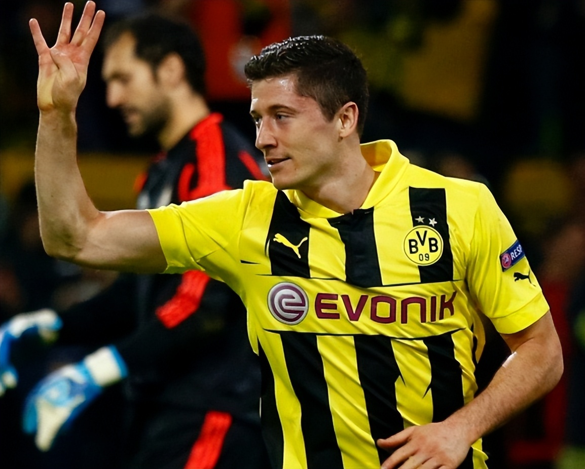 雷恩球队在关键时刻进球领先 雷恩球队在关键时刻进球领先