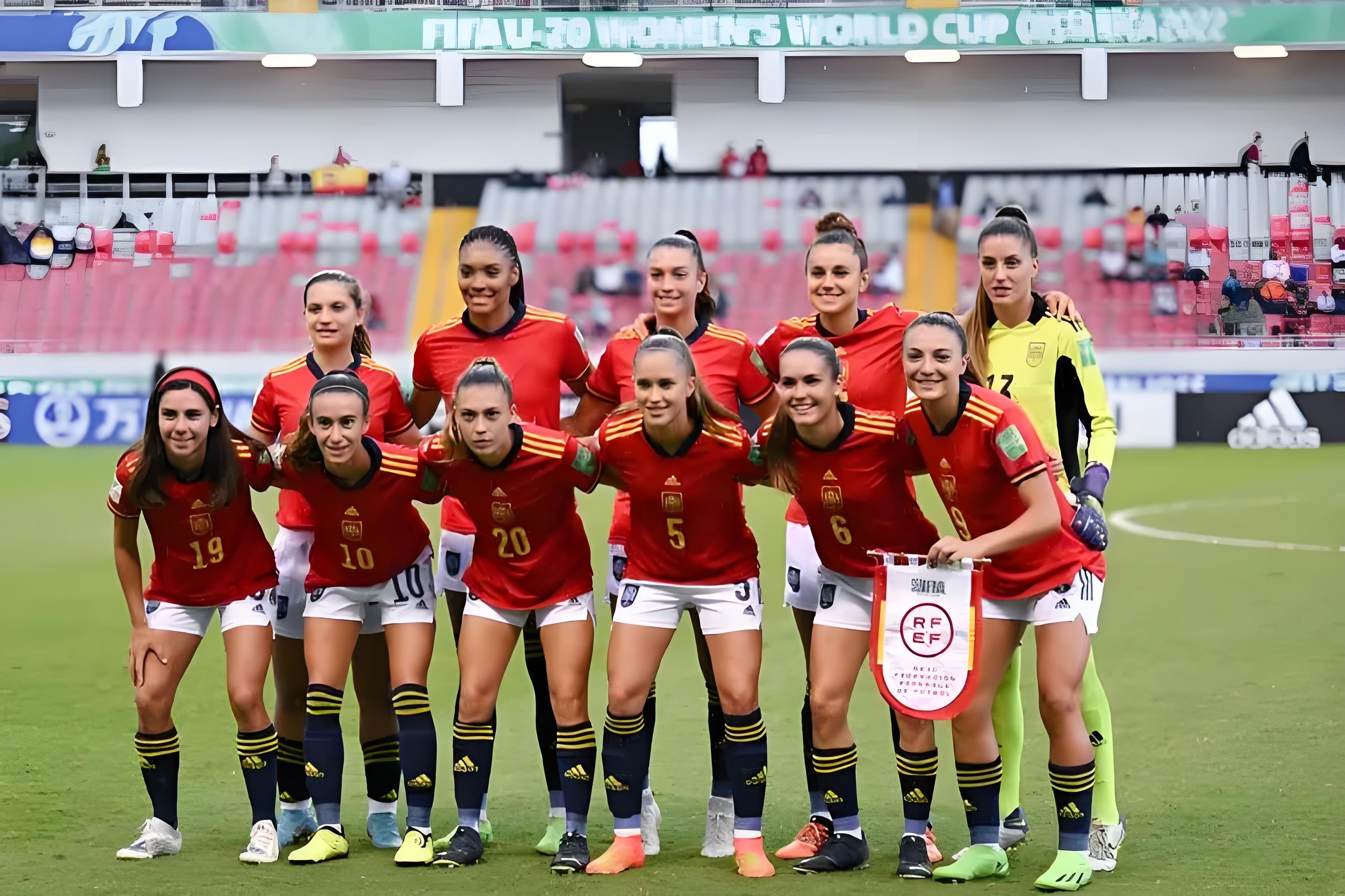 美国女足击败加拿大