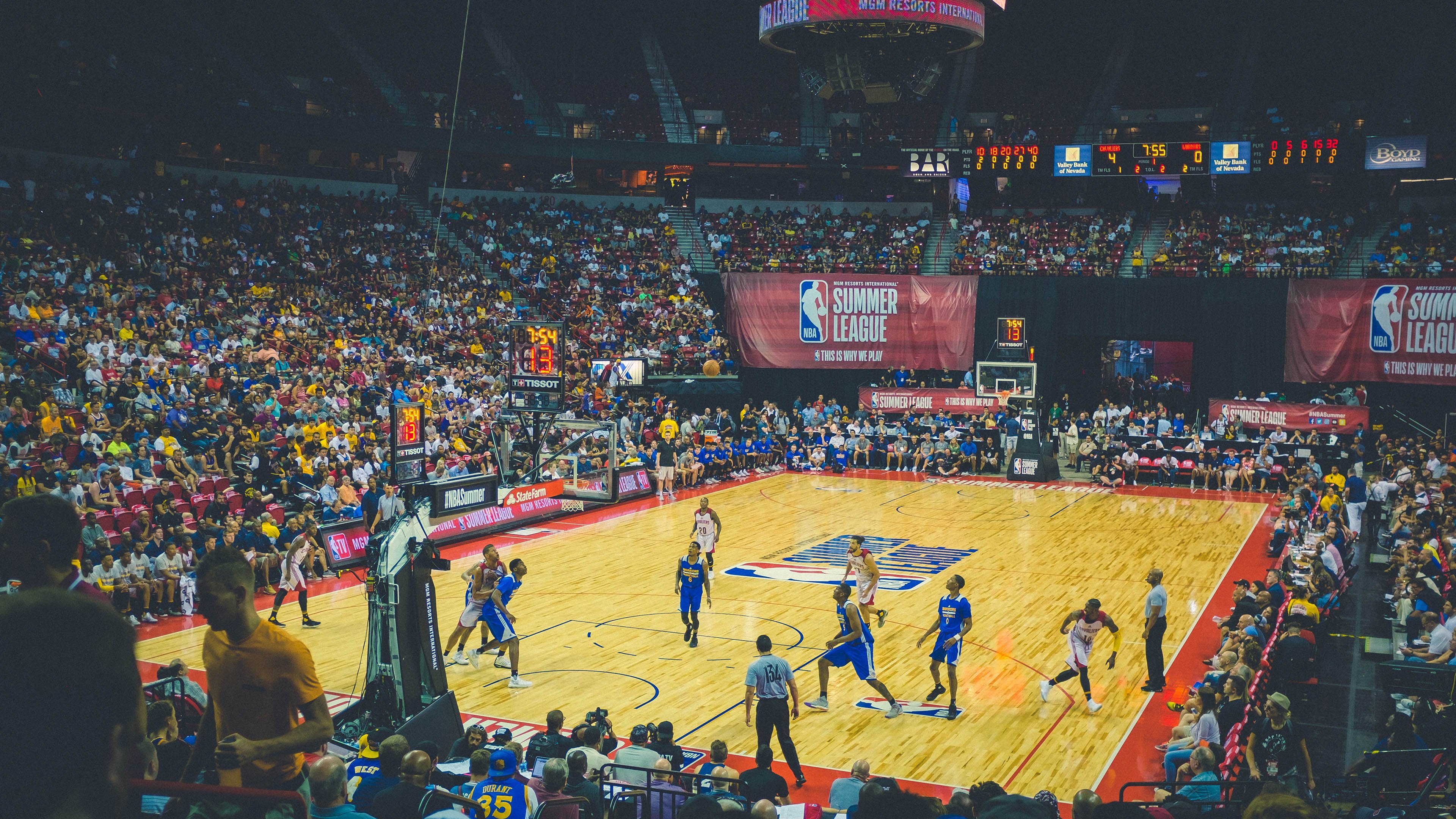 黄蜂蛰落华南虎,塔图姆巨星光芒照亮新赛季